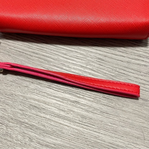 Stella&Dot Call Me Barbiecore Wristlet Red Wallet - Picture 7 of 12